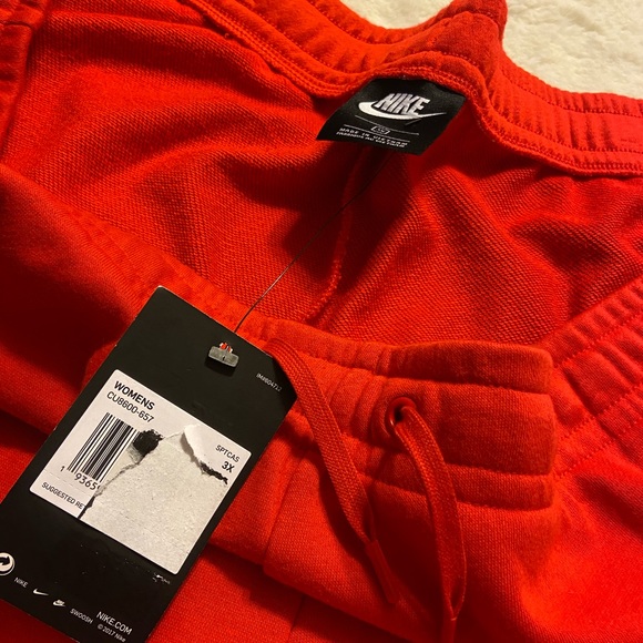 NWT! Nike Plus Size essential shorts red size 3X - Picture 5 of 7